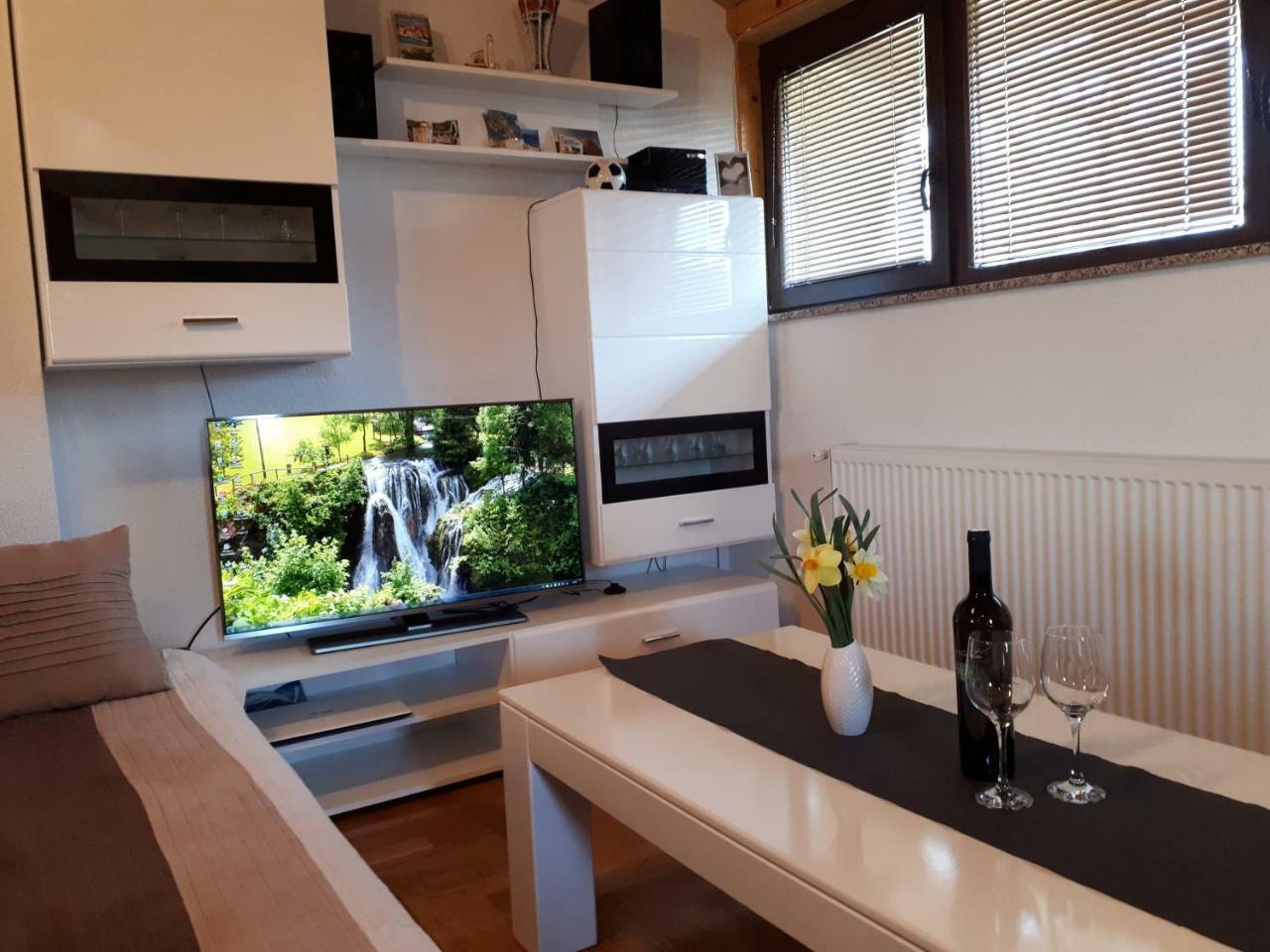 Apartment Jareb Slunj Exteriér fotografie
